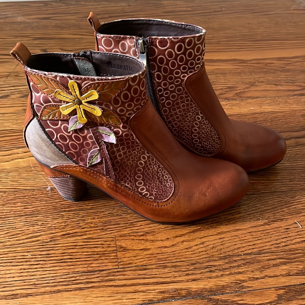 SpringStep L’Artiste Leather Sunflower Boots